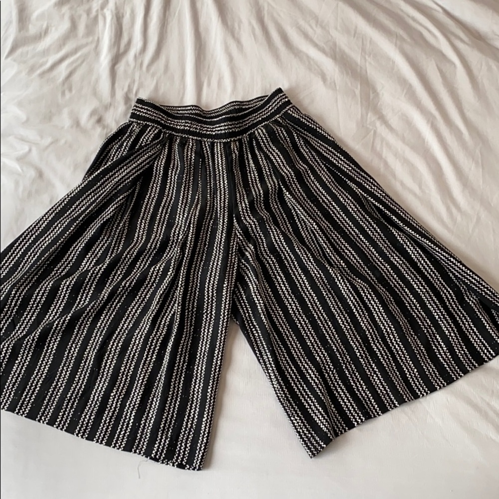 Club Monaco Silk cropped wide leg pants size 2